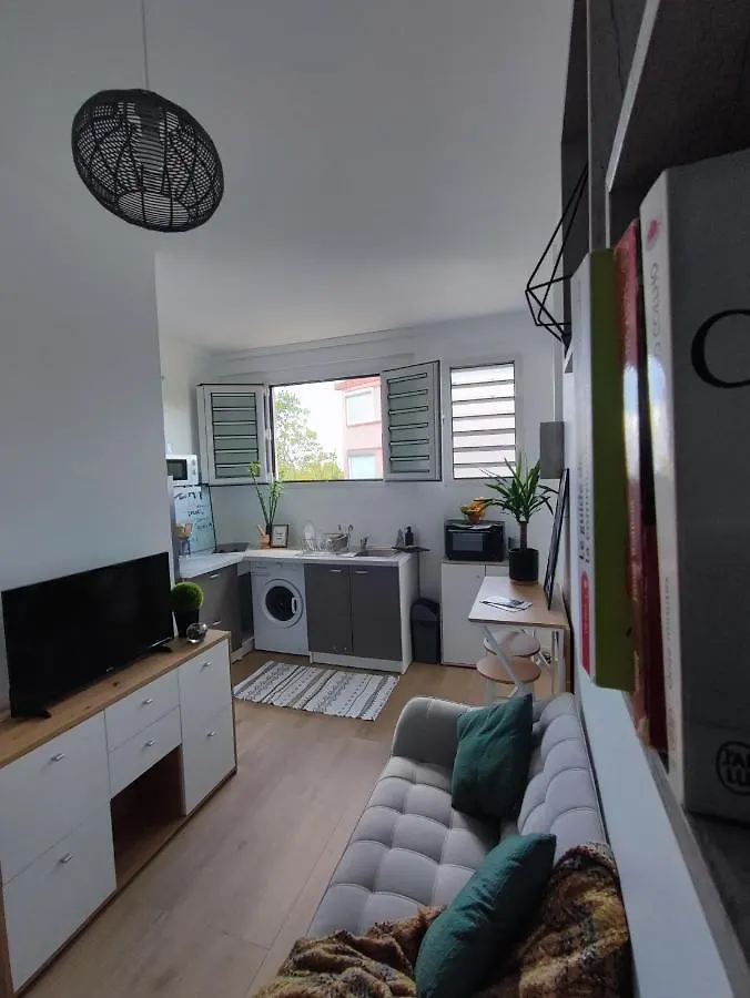 Joli T2 Renove Et Calme Quartier Desrochers A Fort De France Fort-de-France